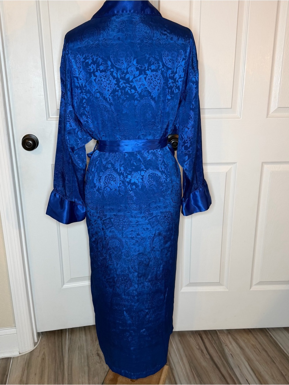 Victoria’s Secret Gold Label Size P/Small Royal Blue Long Jacquard Robe Vtg Y2K - Picture 5 of 9